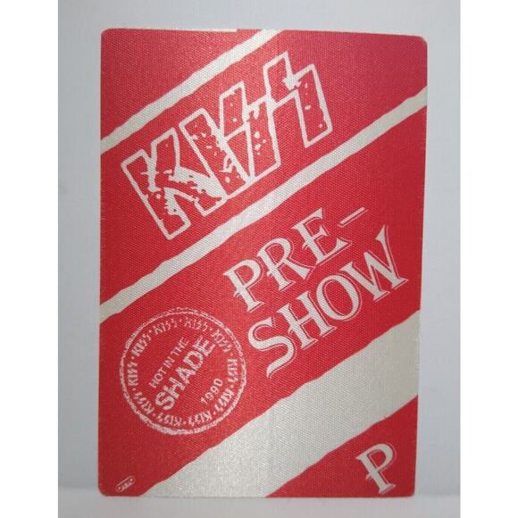 Kiss Backstage Pass Original 1990 Hot In The Shade Cloth Fabric Hard Rock Glam - Picture 1 of 2